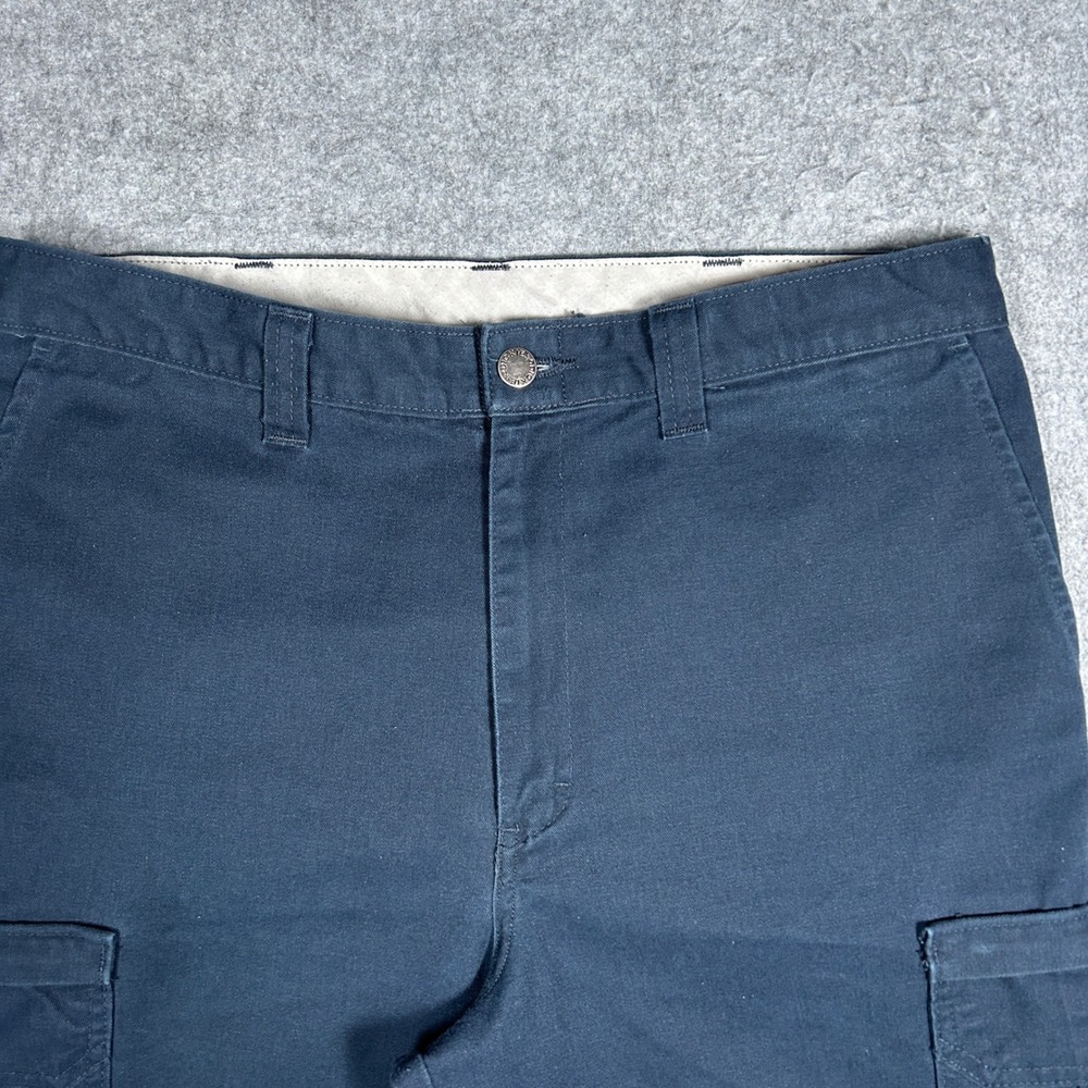 Dickies Cargo Shorts Mens 34(32x10) Navy Blue Loose Fit Workwear Skate Utility - Picture 2 of 14